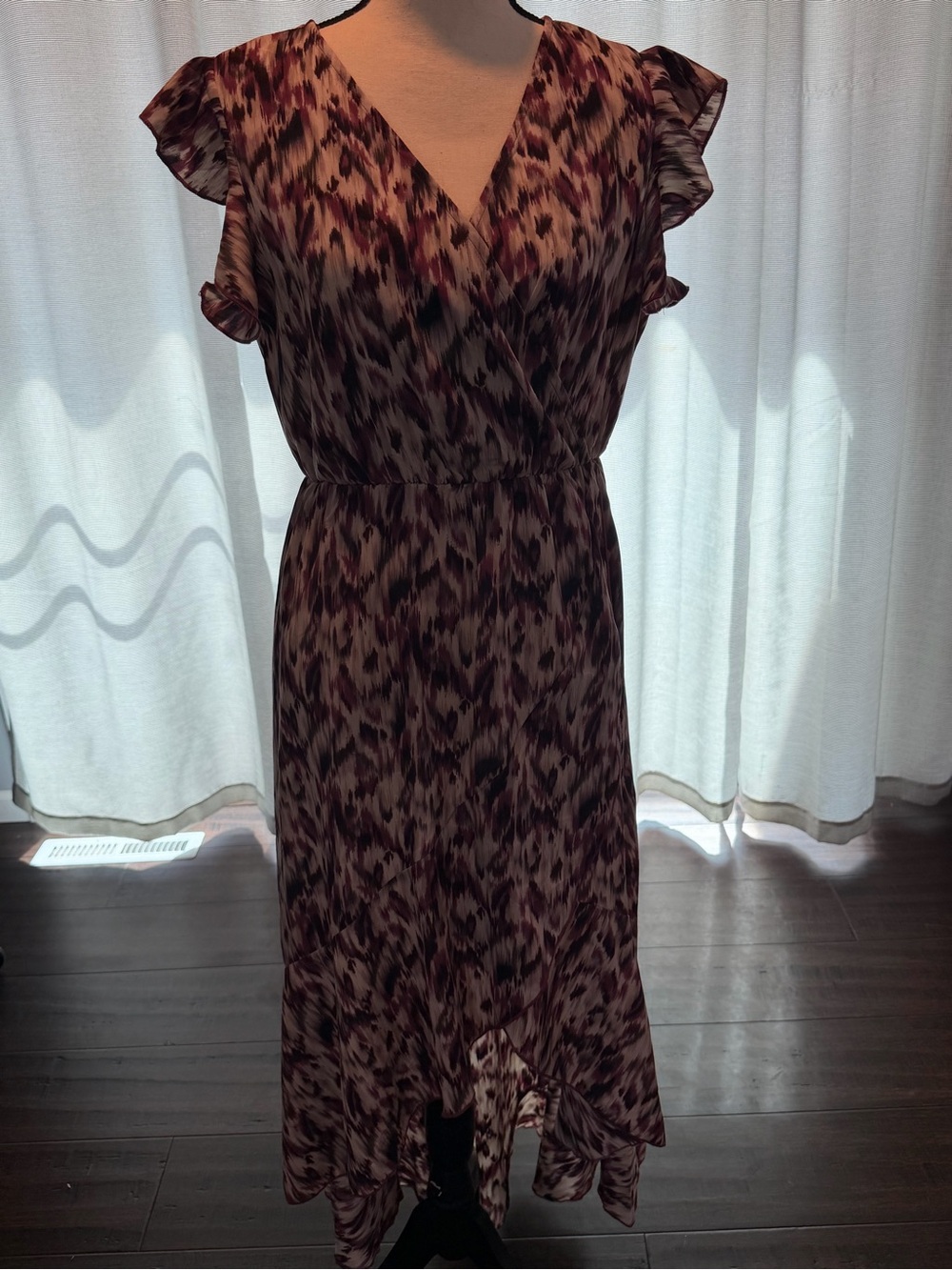 Flutter-Sleeve V-Neck Midi Dress in Plum Print